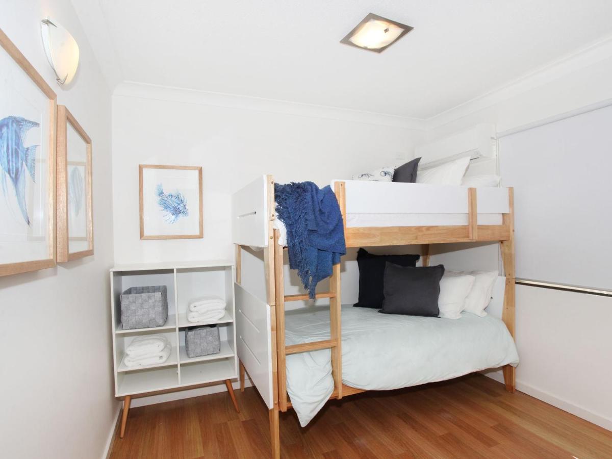 מולולאבה Windmill 4 Two Bedroom Beachside Apartment On Parkyn Parade מראה חיצוני תמונה